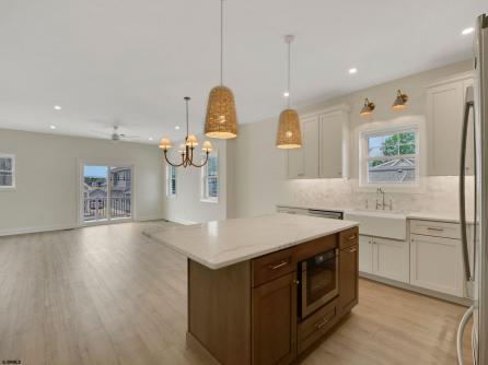 135B Crocus, west side \