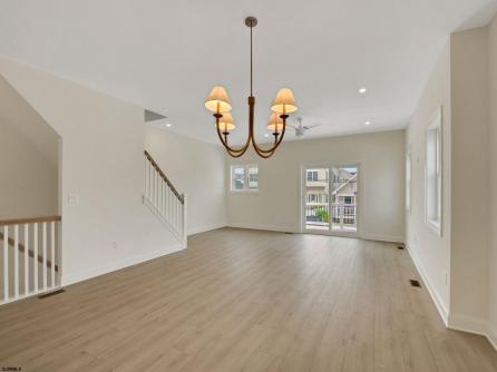 135B Crocus, west side \