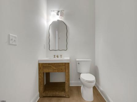 135B Crocus, west side \