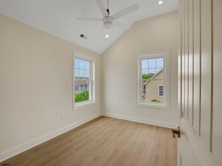 135B Crocus, west side \