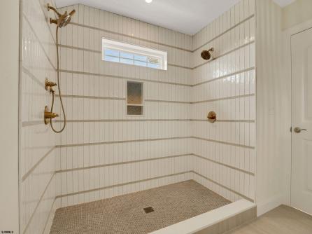 135B Crocus, west side \