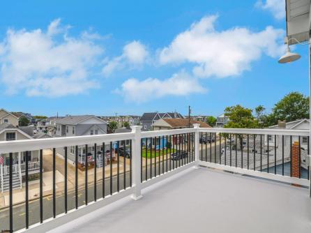 135B Crocus, west side \