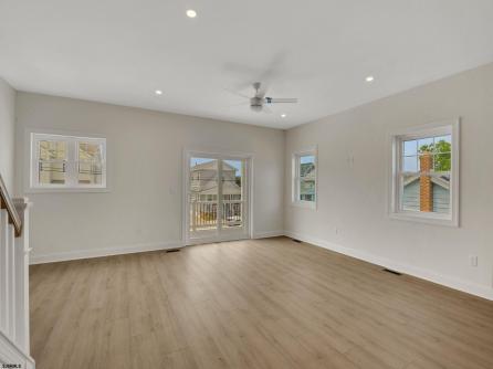 135B Crocus, west side \