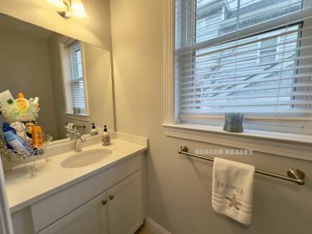 225 W Inlet Rd