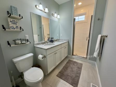 225 W Inlet Rd