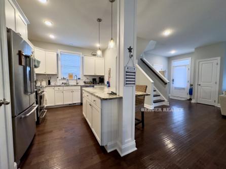 225 W Inlet Rd