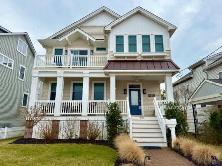 225 W Inlet Rd