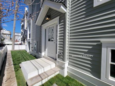 707 8th Street