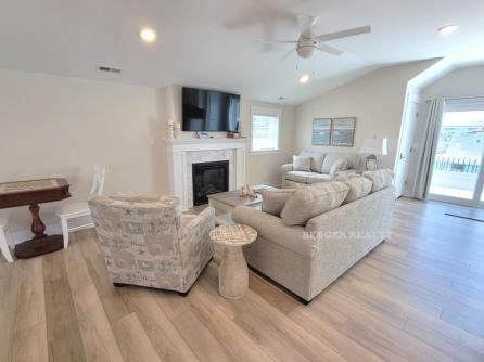 707 8th Street