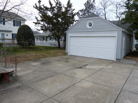 310 East Surf Road