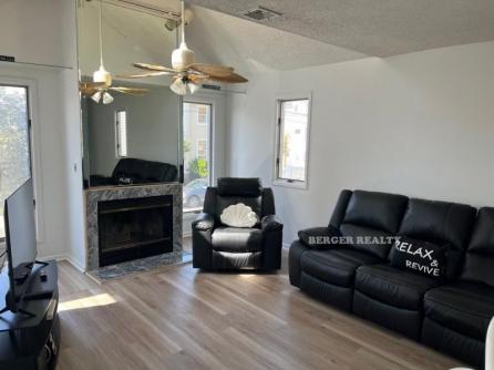 753 Simpson Ave