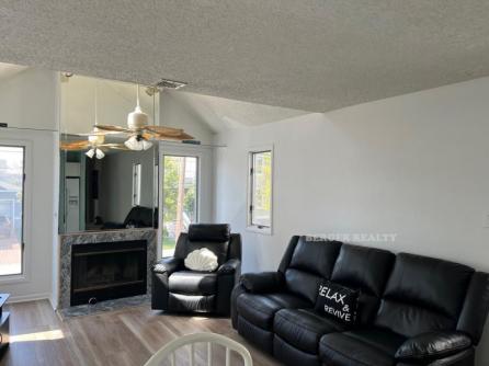 753 Simpson Ave