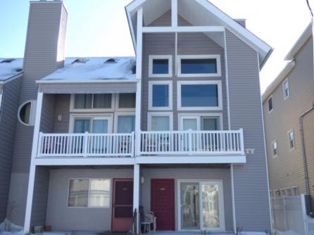 825 Plymouth Place