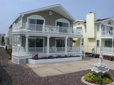 1606 Boardwalk