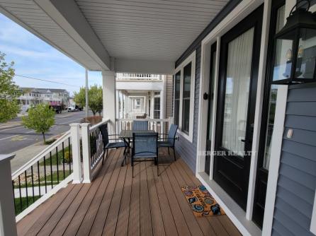 1437 West Ave