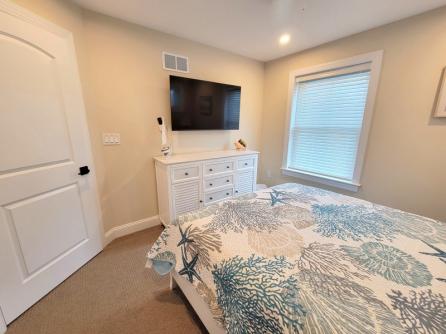 1437 West Ave