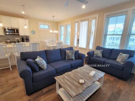 1437 West Ave