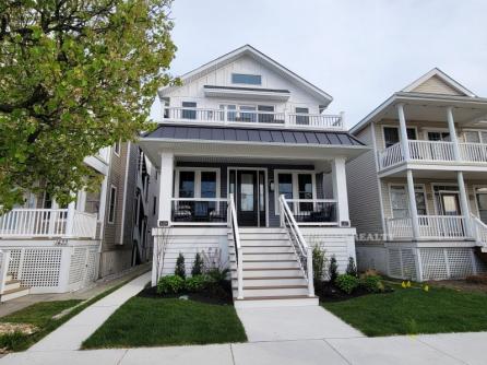 1437 West Ave