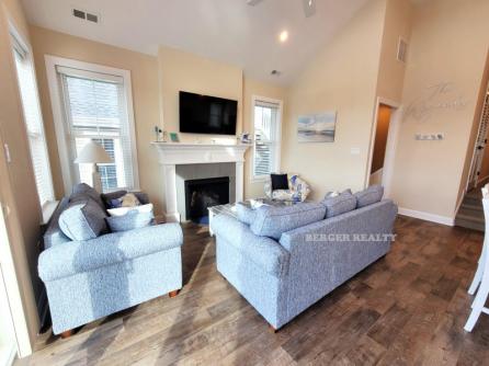 1439 West Ave