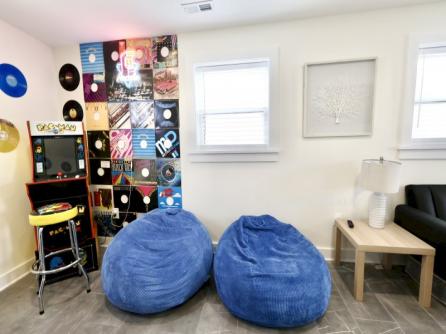 1100 West Ave