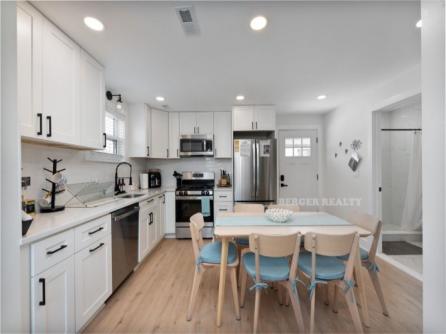 1100 West Ave