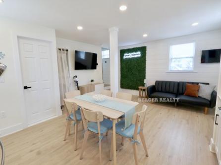 1100 West Ave