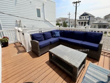 1140 Bay Ave