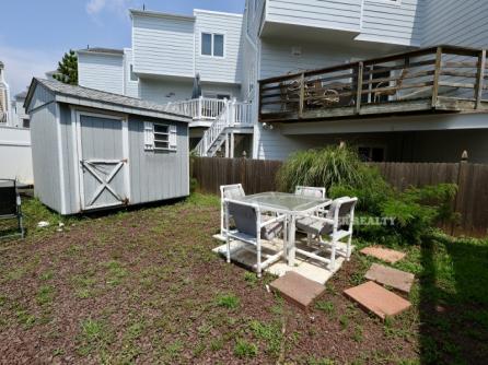 1140 Bay Ave
