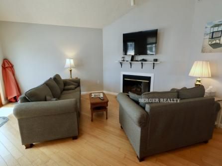 1140 Bay Ave