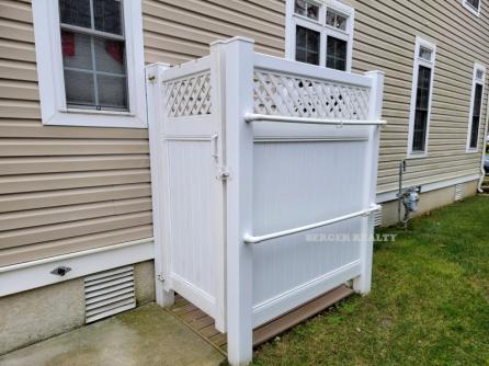 9 Spruce Road