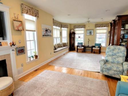 9 Spruce Road
