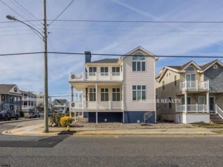 2137 Asbury Ave