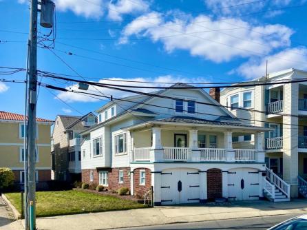 612 Chelsea Place