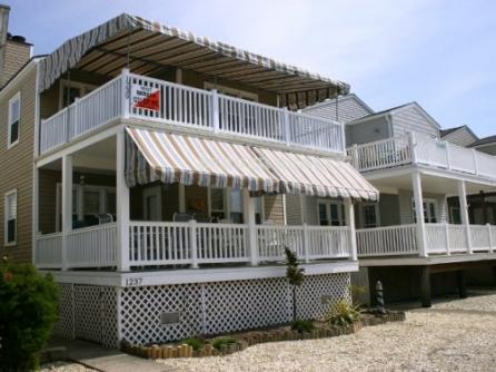 1128 Simpson Ave