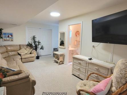 1813 Wesley Ave.