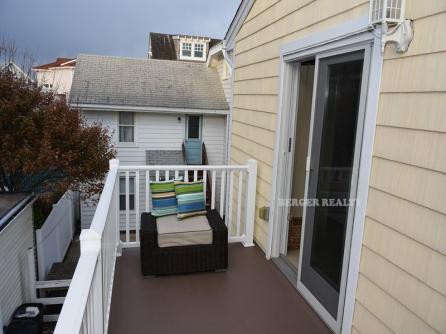 10 Beach Road