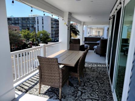 910 Ocean Avenue