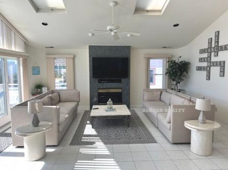 3538 Central Ave
