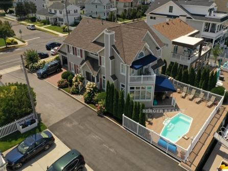 2100 Bay Ave
