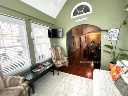 1028 Asbury Ave