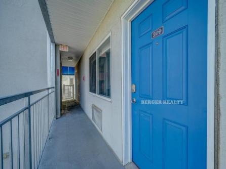 928 Wesley Ave