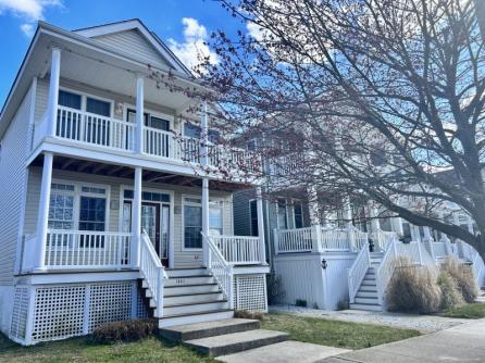 1437 West Ave