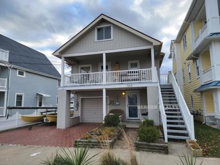 868 North Street