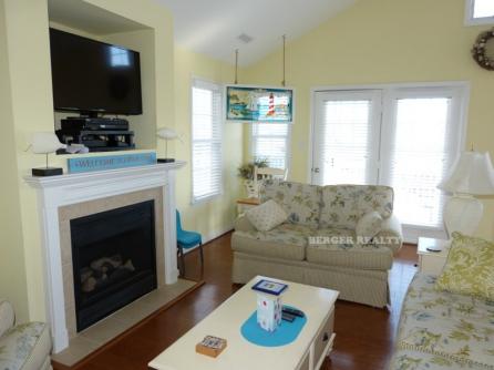 1326 Asbury Ave