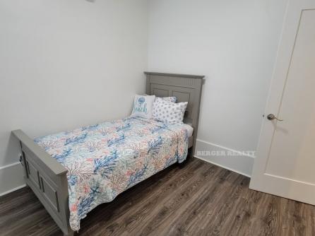 949 Asbury Ave