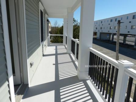 826 Moorlyn