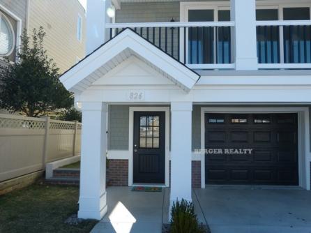 826 Moorlyn