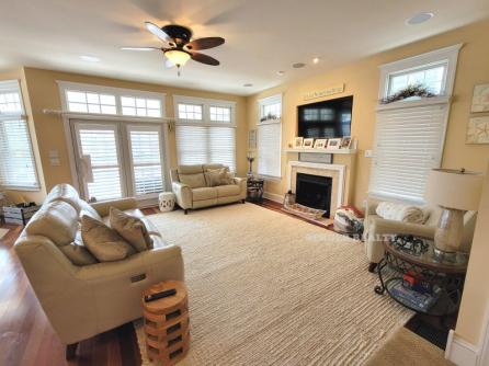 3804 Central Ave
