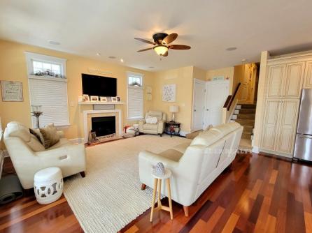 3804 Central Ave