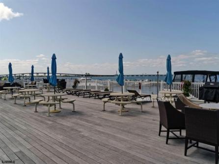 200 Bay Ave # 306